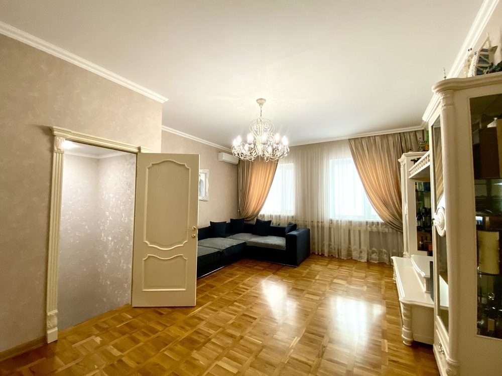 5-к. квартира 159 кв.м, 1/10
