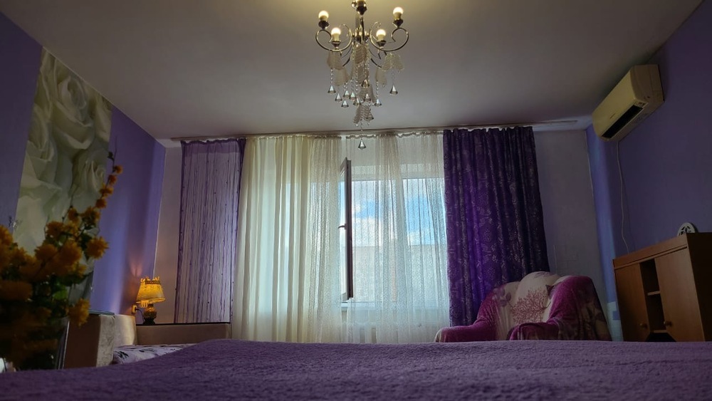 1-к. квартира 50.7 кв.м, 2/10