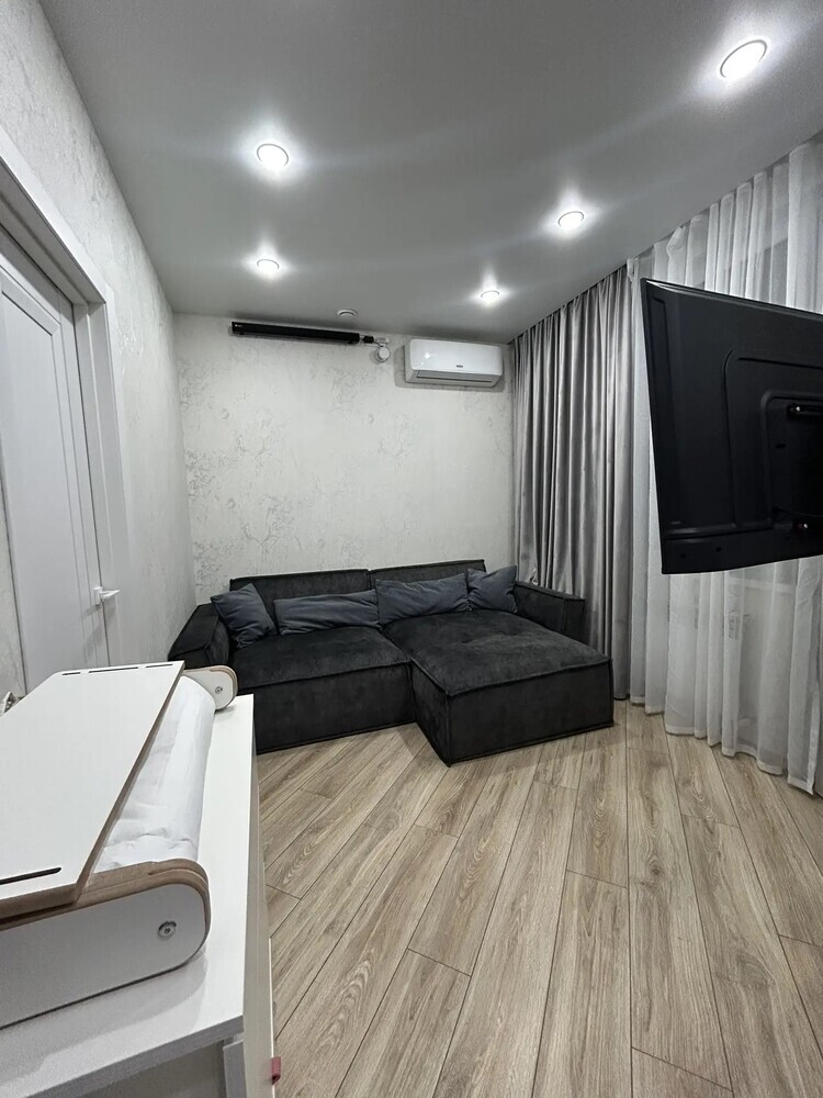 1-к. квартира 39 кв.м, 1/4