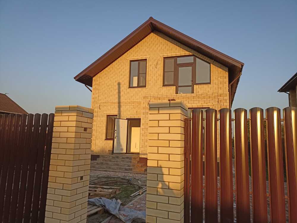 Дом 162.1 кв.м на участке 14.4 сот