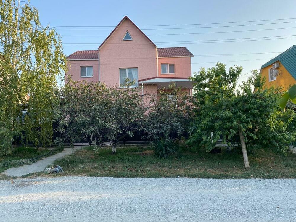 Дом 225 кв.м на участке 7 сот