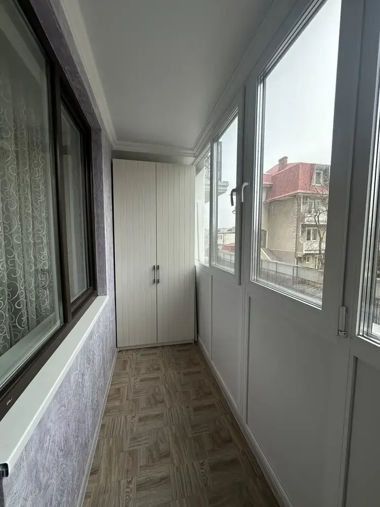 3-к. квартира 105 кв.м, 2/9