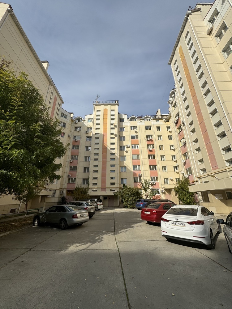 2-к. квартира 73 кв.м, 3/8