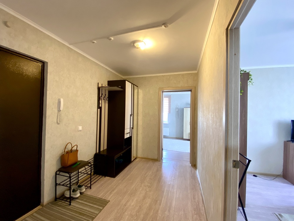 2-к. квартира 68.7 кв.м, 8/16