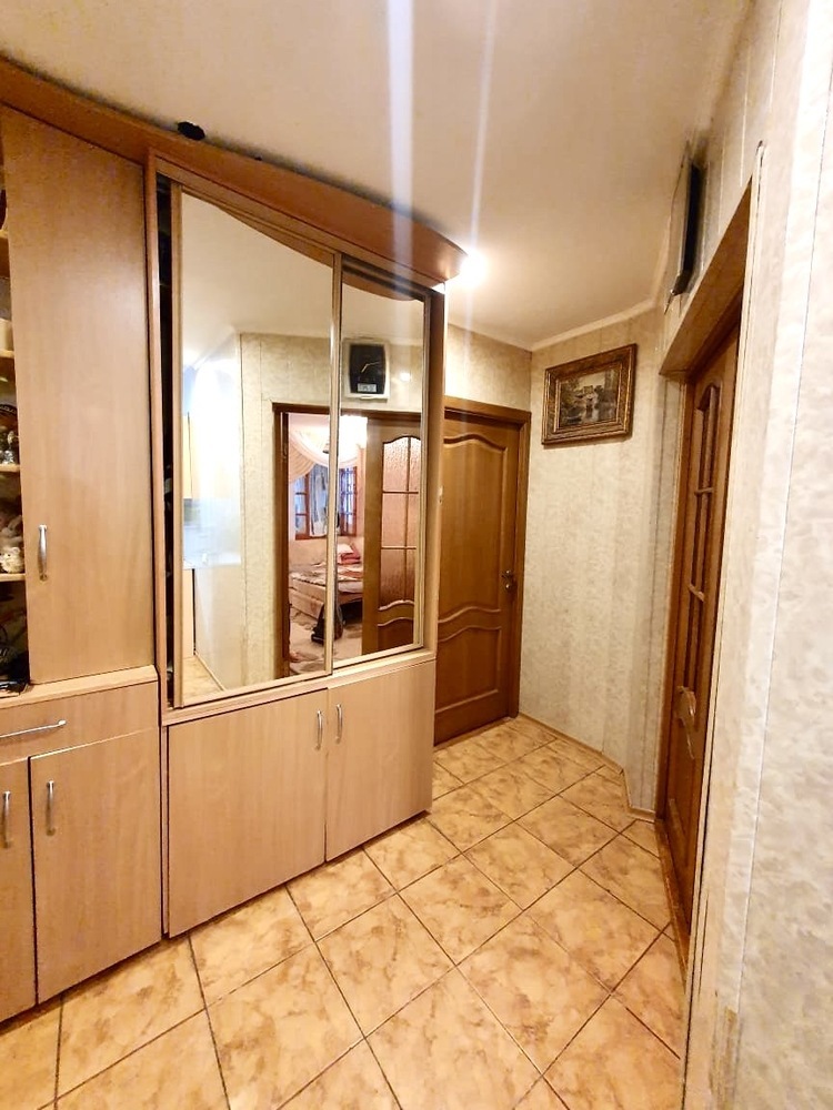3-к. квартира 63.3 кв.м, 1/2
