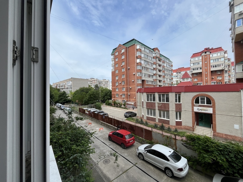 1-к. квартира 43 кв.м, 2/9