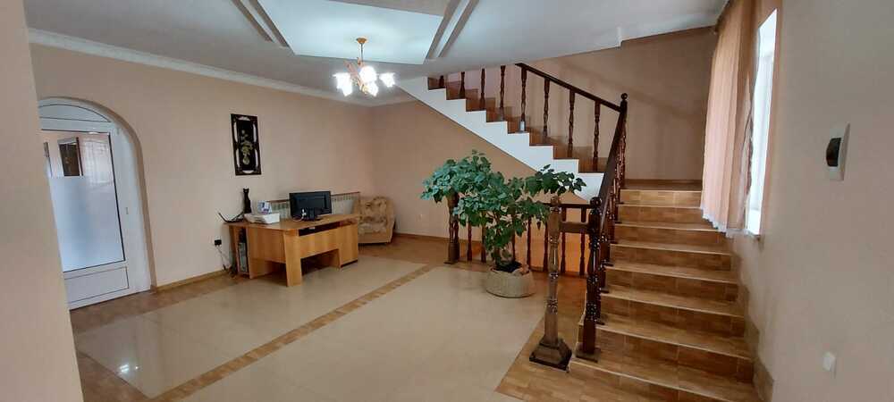 Дом 437 кв.м на участке 3.5 сот