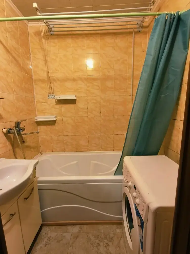 2-к. квартира 64 кв.м, 9/9