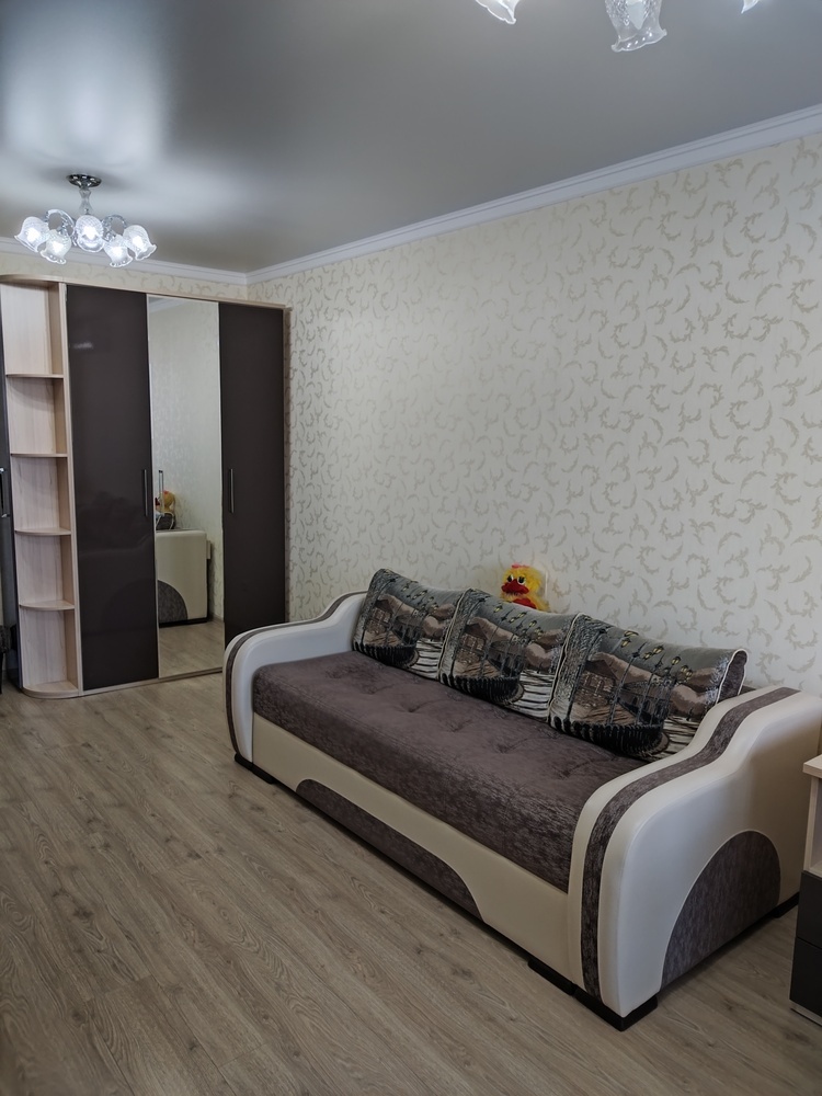 2-к. квартира 80 кв.м, 8/16
