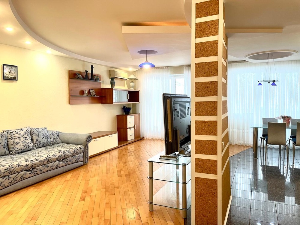 3-к. квартира 96 кв.м, 3/6