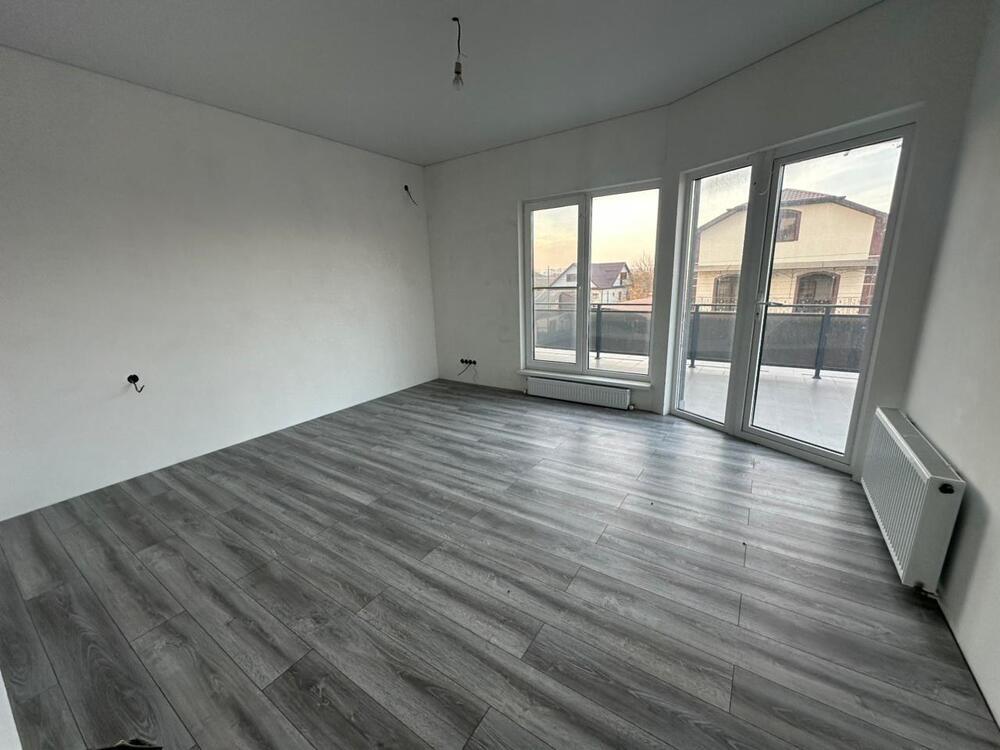 Дом 268 кв.м на участке 6 сот