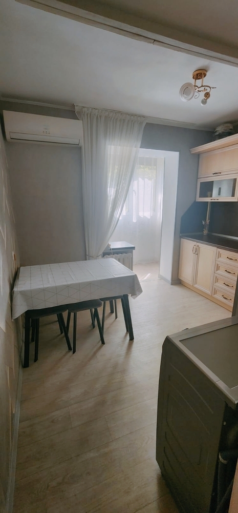 2-к. квартира 59 кв.м, 4/5