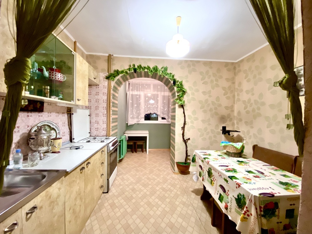 3-к. квартира 80.9 кв.м, 4/5