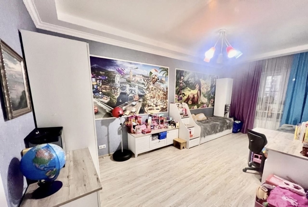 2-к. квартира 90 кв.м, 2/5