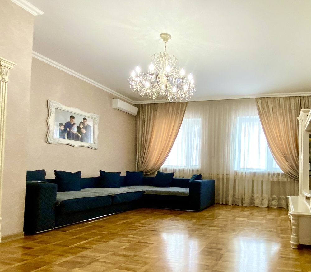 5-к. квартира 159 кв.м, 1/10