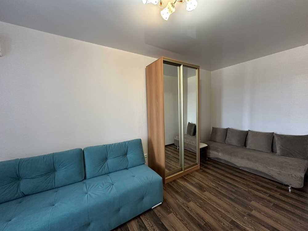 1-к. квартира 42 кв.м, 15/19