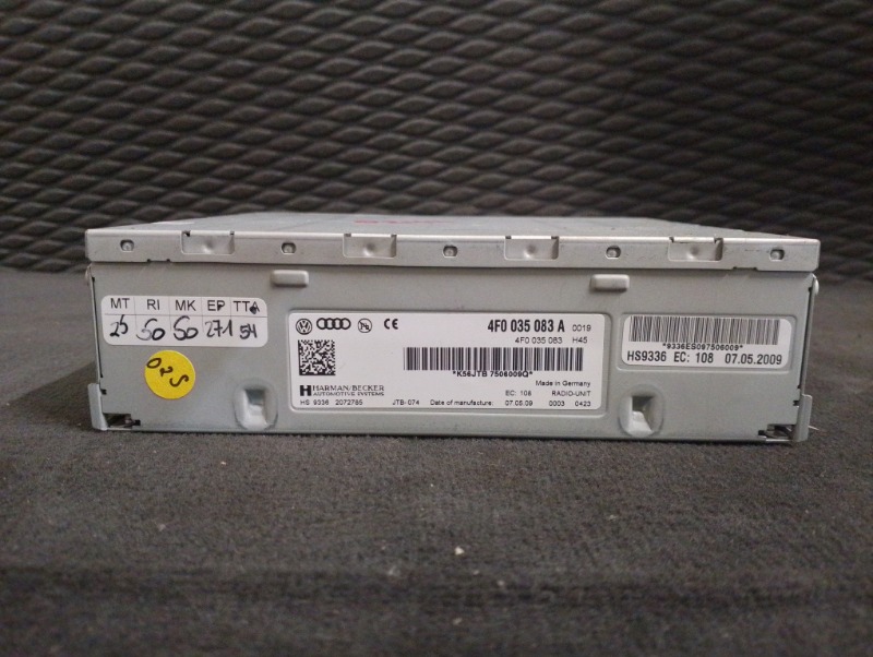 Блок управления магнитолы на Audi A6 C6 4F / Ауди А6 С6 4Ф 2006-2012г.\nОригинал.\nВ отличном состоянии. Без дефектов.\nГарантия на установку и проверку.\nКонтрактная запчасть из Японии. \nОтправим в регионы ТК.\nНа этот автомобиль есть и другие запчасти.