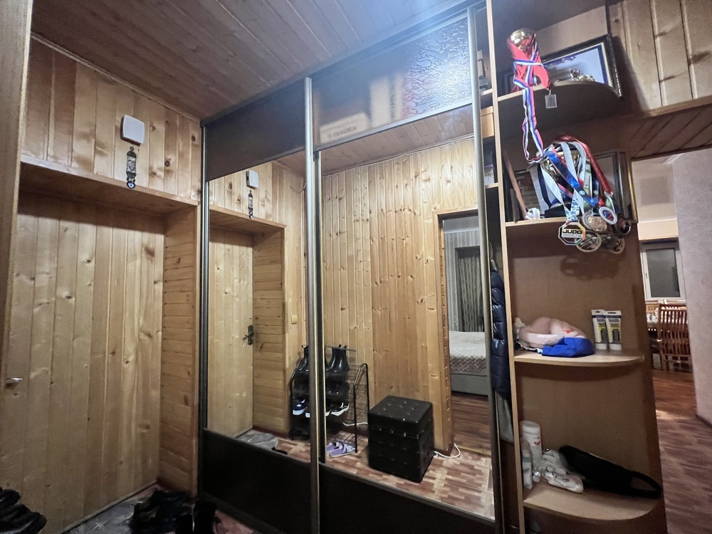 3-к. квартира 106 кв.м, 2/5