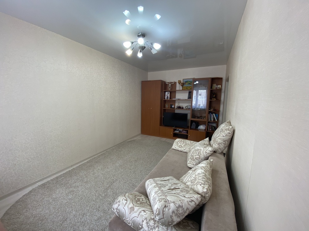 2-к. квартира 53 кв.м, 2/9