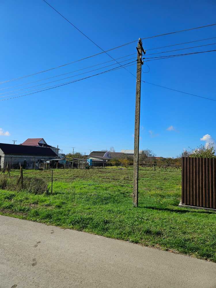 Участок 7 сот. (ИЖС)