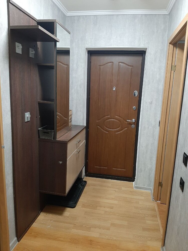 1-к. квартира 40 кв.м, 8/10