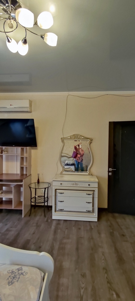 1-к. квартира 50.2 кв.м, 4/5