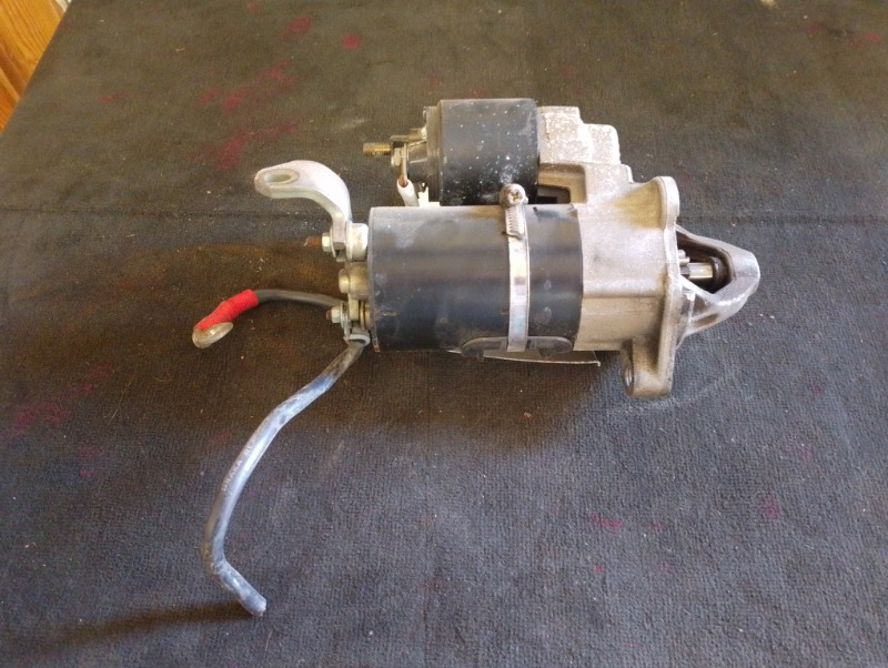 Стартер AMB 1.8 Turbo на Audi A4 B6 / ауди А4 Б6 2000-2004г.\nОригинал.\nС аукциона Японии.\nВ отличном состоянии. Рабочий. Пробег по Японии 59751 км\nС двигателя AMB 1.8 Turbo / АМБ 1,8 турбо бензин.\nКонтрактная запчасть из Японии. Гарантия на установку