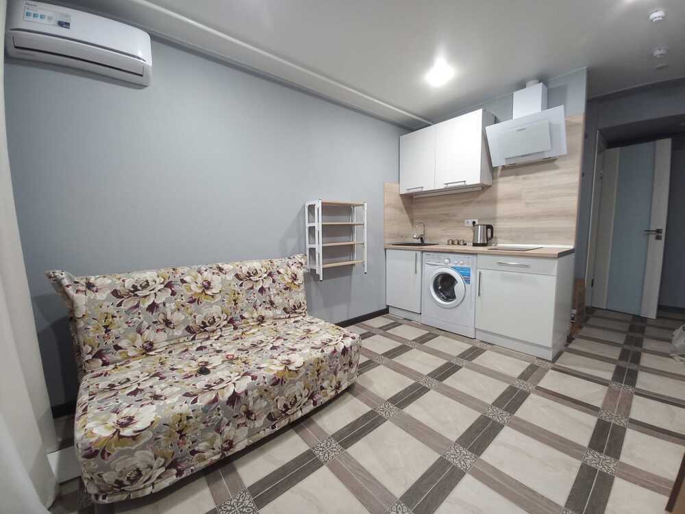 Студия 18 кв.м, цоколь/16