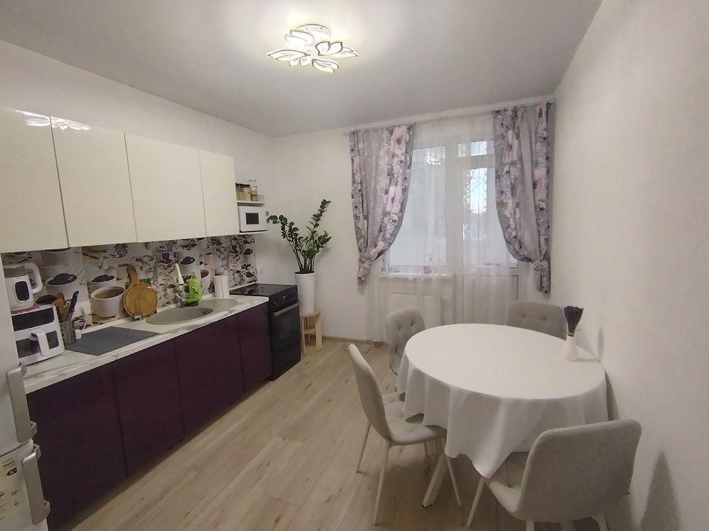 2-к. квартира 68 кв.м, 1/12