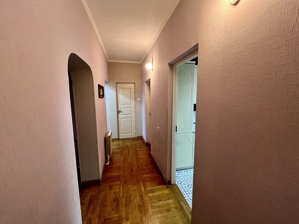 Дом 180 кв.м на участке 3.5 сот