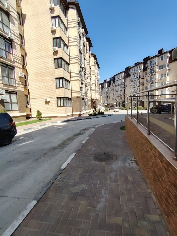 1-к. квартира 42 кв.м, 1/6