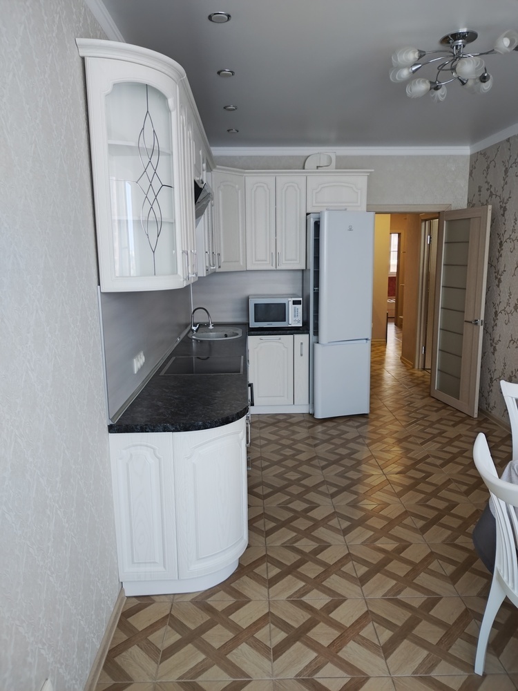 2-к. квартира 80 кв.м, 8/16