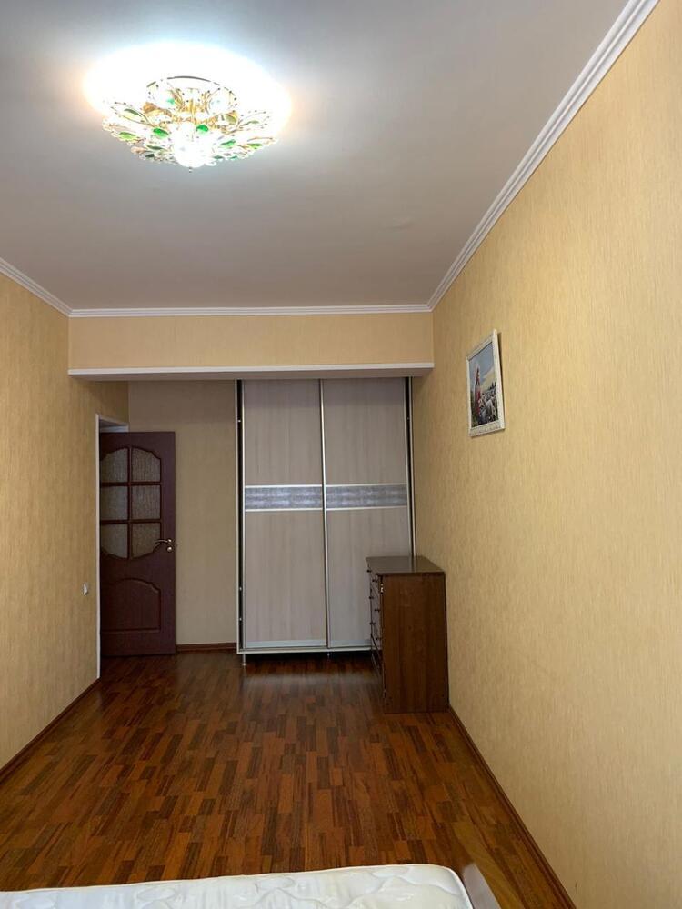 1-к. квартира 67.3 кв.м, 2/6
