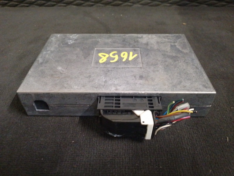 лок управления телефоном MMI NEC на Audi A4 B8 / Ауди А4 Б8 2007-2015г. \nОригинал.\nВ отличном состоянии. Рабочий.\nКонтрактная запчасть из Японии. Гарантия на проверку. Отправим в регионы ТК.\nНа этот автомобиль есть и другие запчасти.