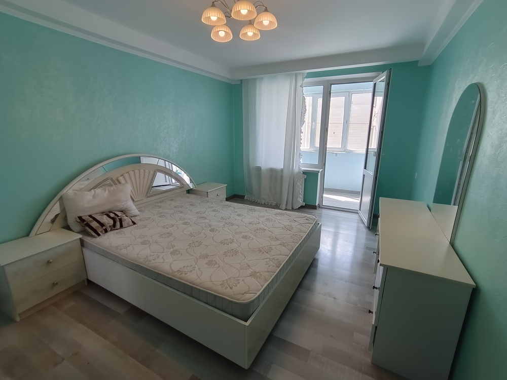 3-к. квартира 80.6 кв.м, 4/9