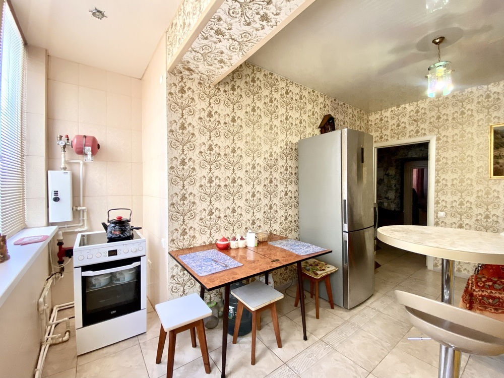 2-к. квартира 59.8 кв.м, 2/8
