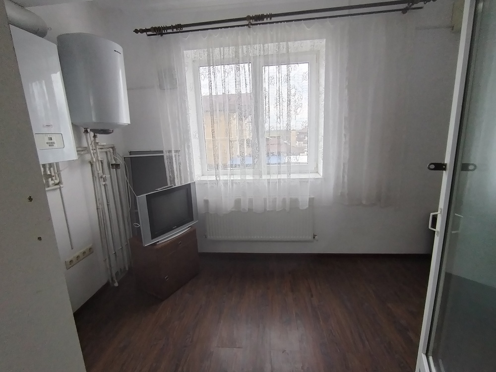 2-к. квартира 75 кв.м, 2/9