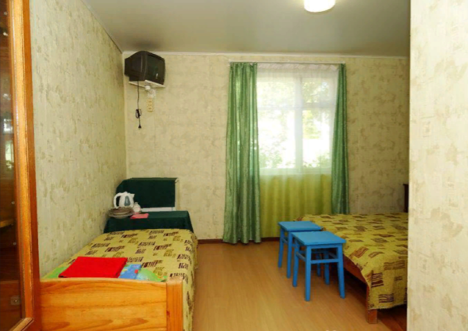 Дом 256 кв.м на участке 7.5 сот