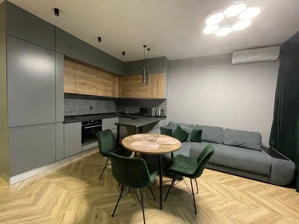 1-к. квартира 42 кв.м, 10/10