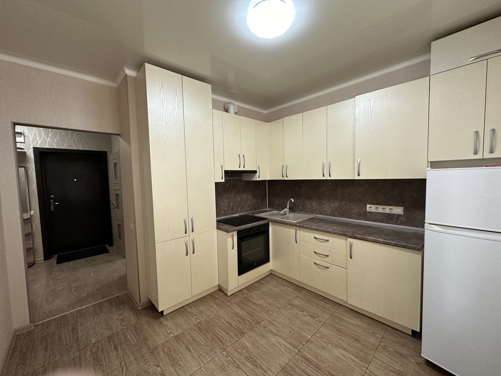 1-к. квартира 42 кв.м, 10/12