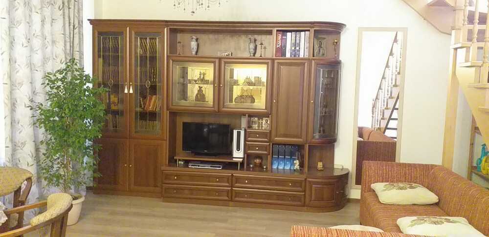 Дом 161 кв.м на участке 6.5 сот
