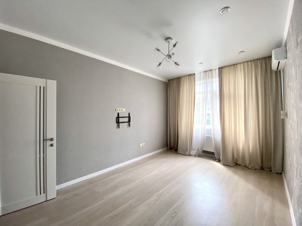 2-к. квартира 72.6 кв.м, 1/3