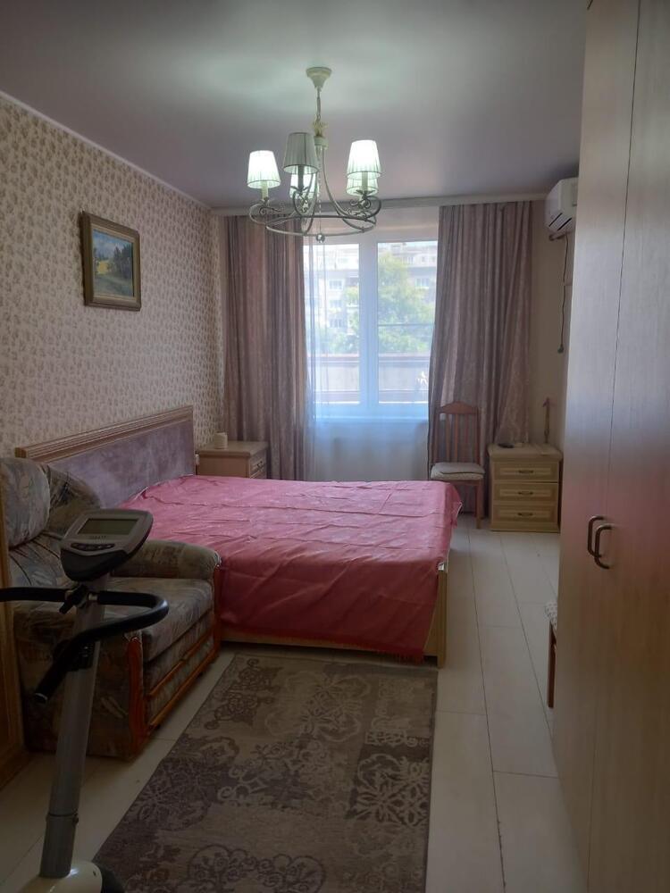 2-к. квартира 66 кв.м, 2/17