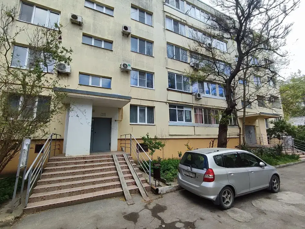 2-к. квартира 57 кв.м, 1/5