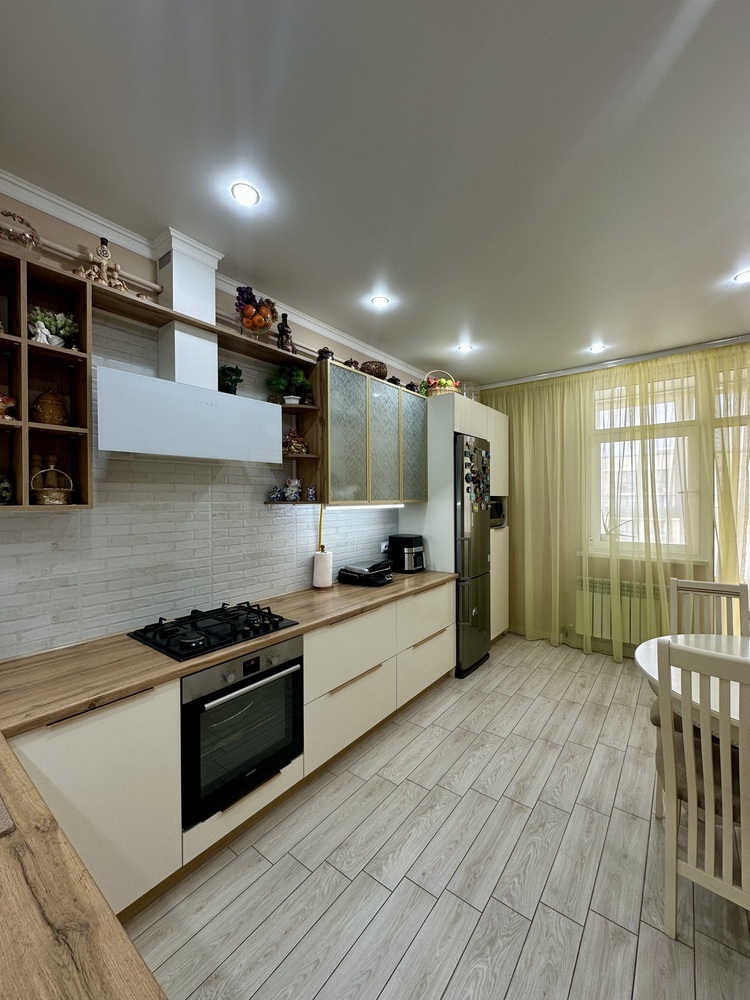 2-к. квартира 72 кв.м, 3/4