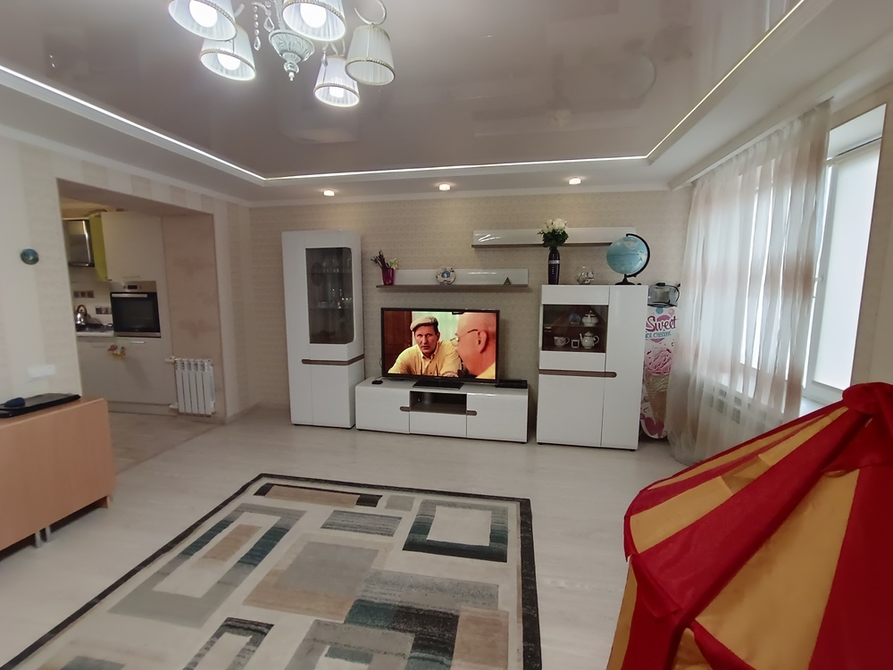 4-к. квартира 87.8 кв.м, 2/9