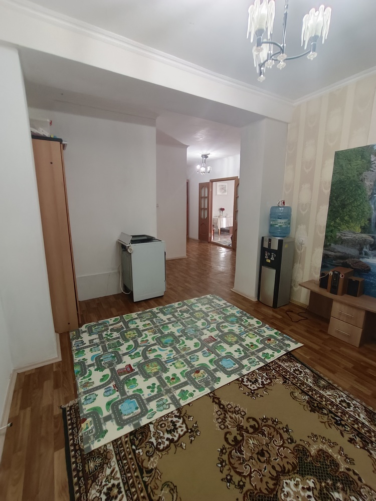 4-к. квартира 111.8 кв.м, 1/7