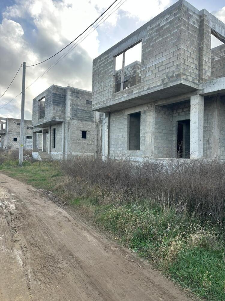 Дом 210 кв.м на участке 5 сот