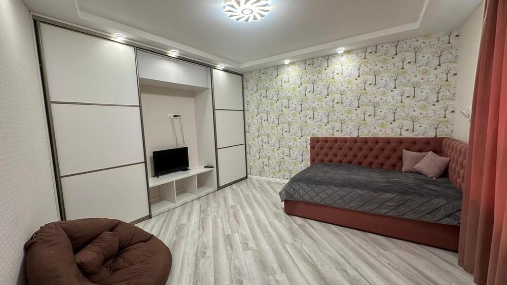 2-к. квартира 71.2 кв.м, 6/8