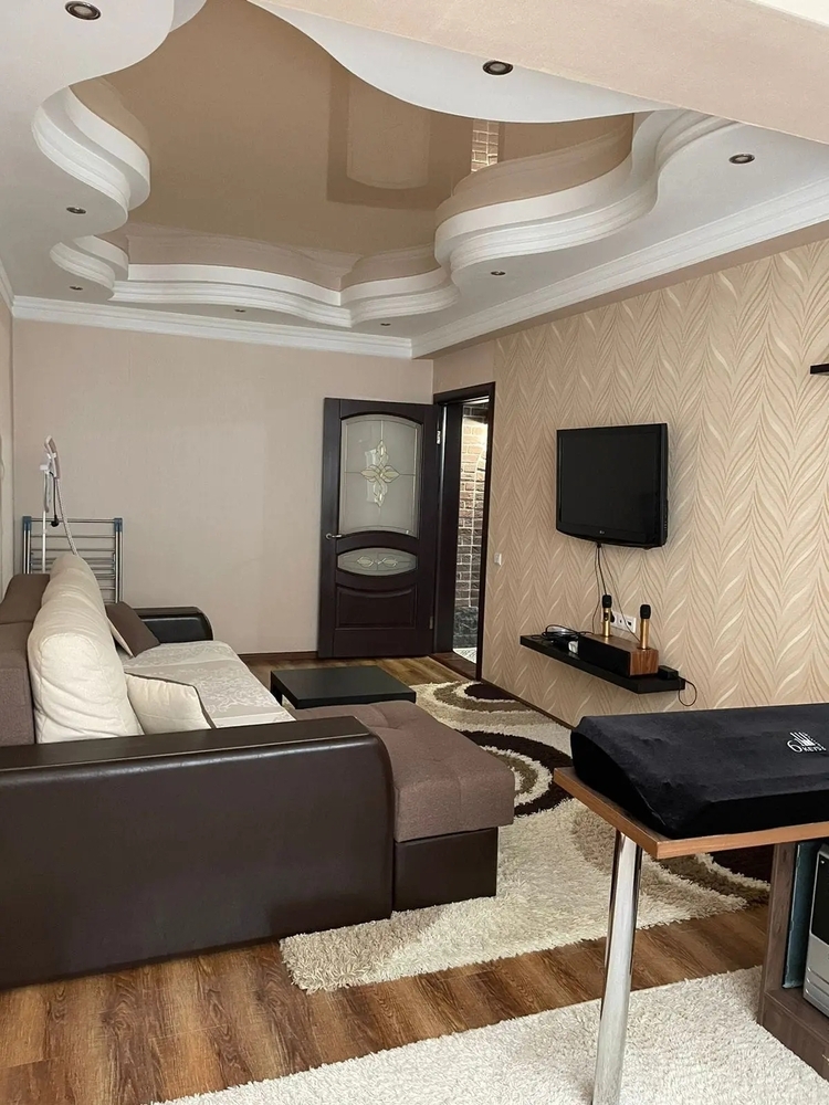 2-к. квартира 59.8 кв.м, 4/8